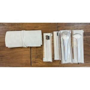 Bellame 4 Piece Luxury set of Makeup Brushes + Artistry Roll-Up Holder NEW